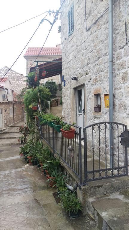Ana Tudor Apartments Hvar Town Buitenkant foto